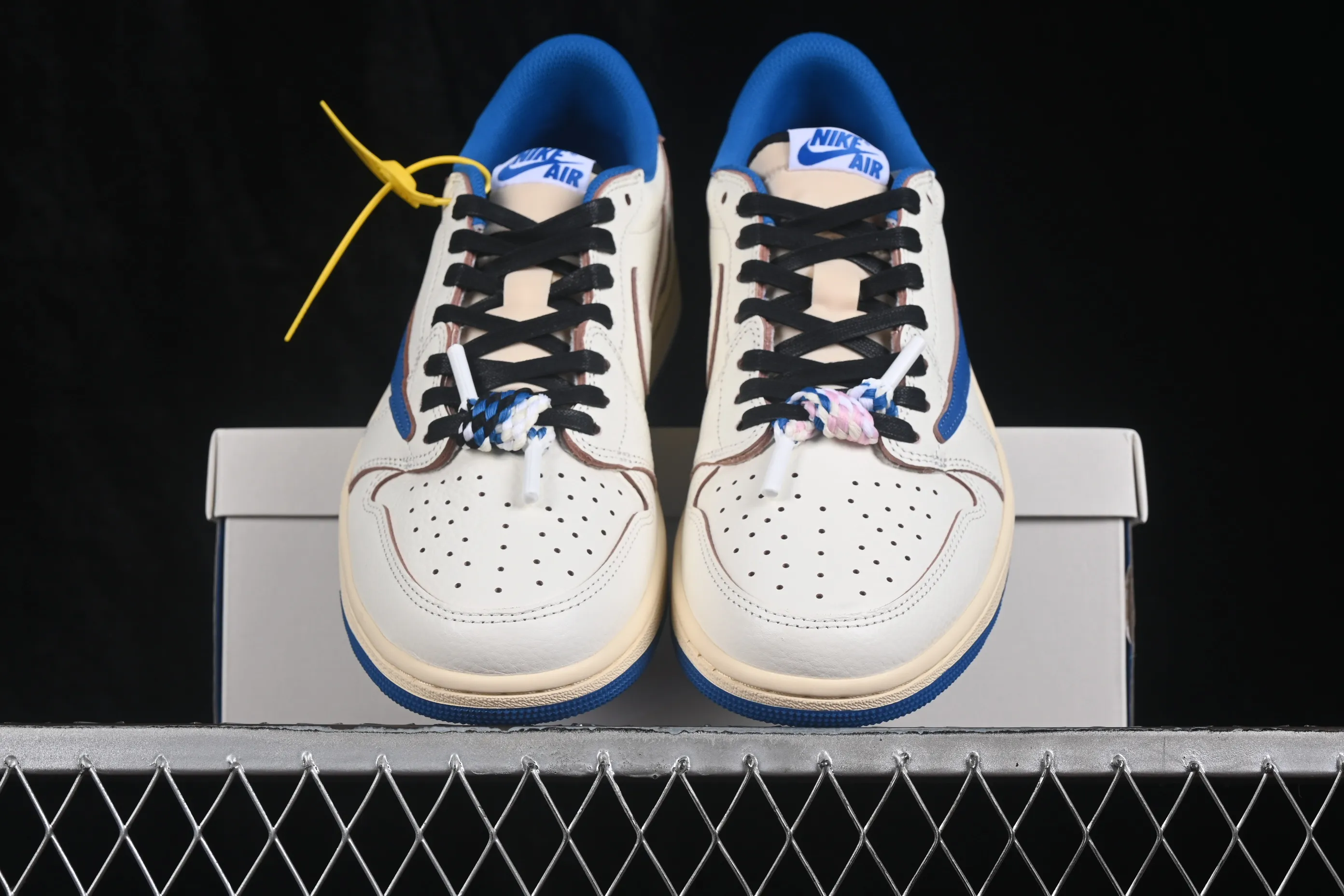 All categories Air Jordan Jordan series basketball shoes Air Jordan 1 Low GX foreign trade version Travis Scott x Air Jordan 1 Low OG AJ1 Joe 1 undercut low top full head layer DM7866-104